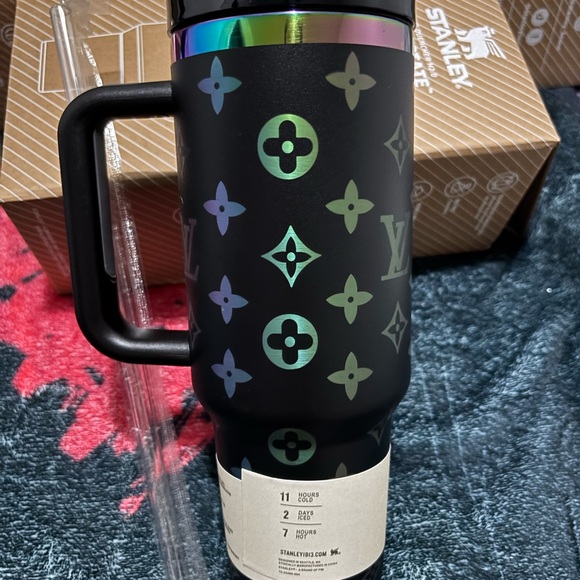 Black Quencher H2.0 Tumbler - Picture 2 of 5